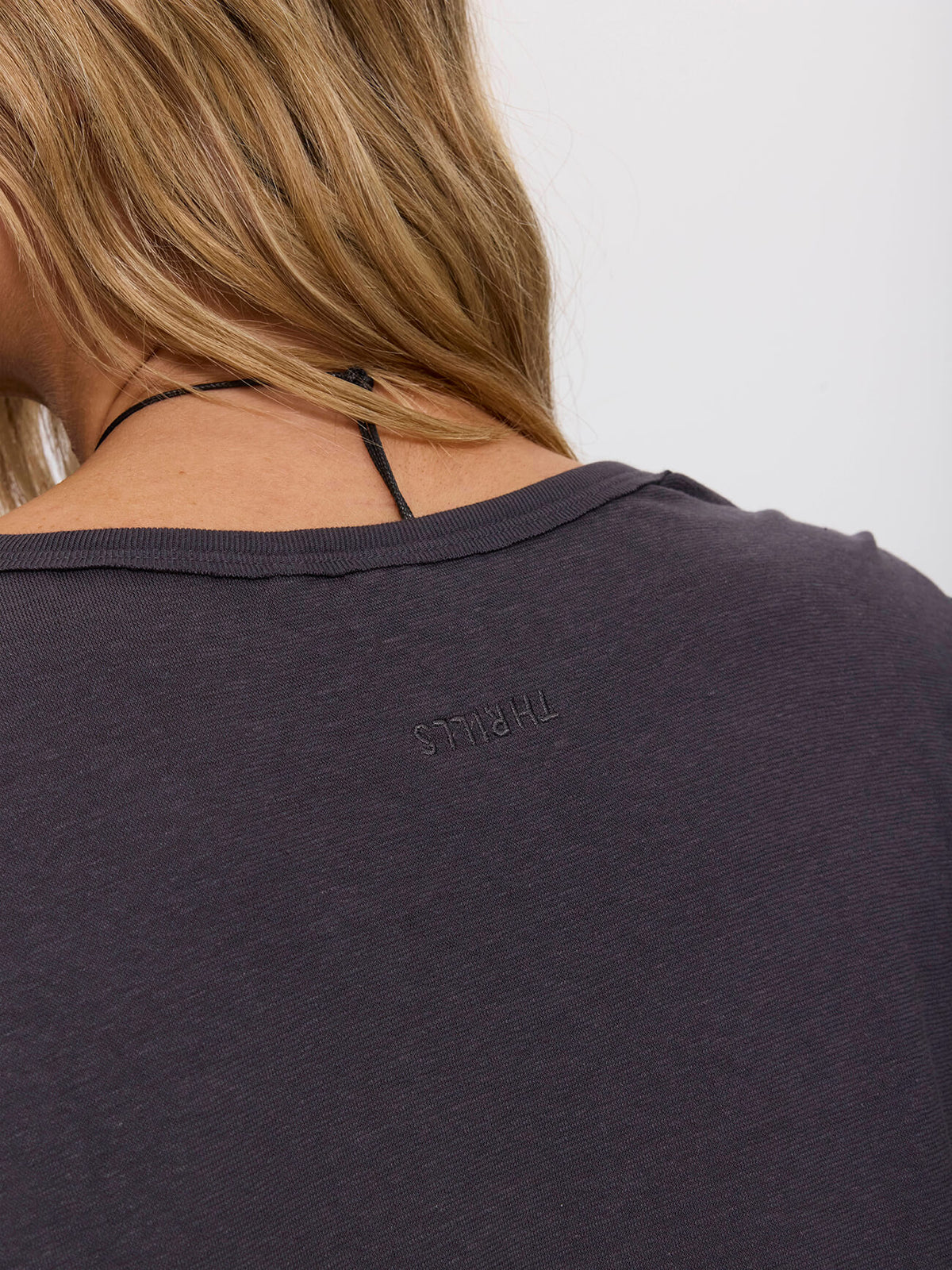 Hemp Extended Shoulder Tee - Ebony 4