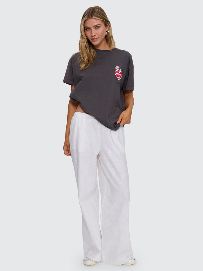 Pluckable Easy Tee - Merch Black 4