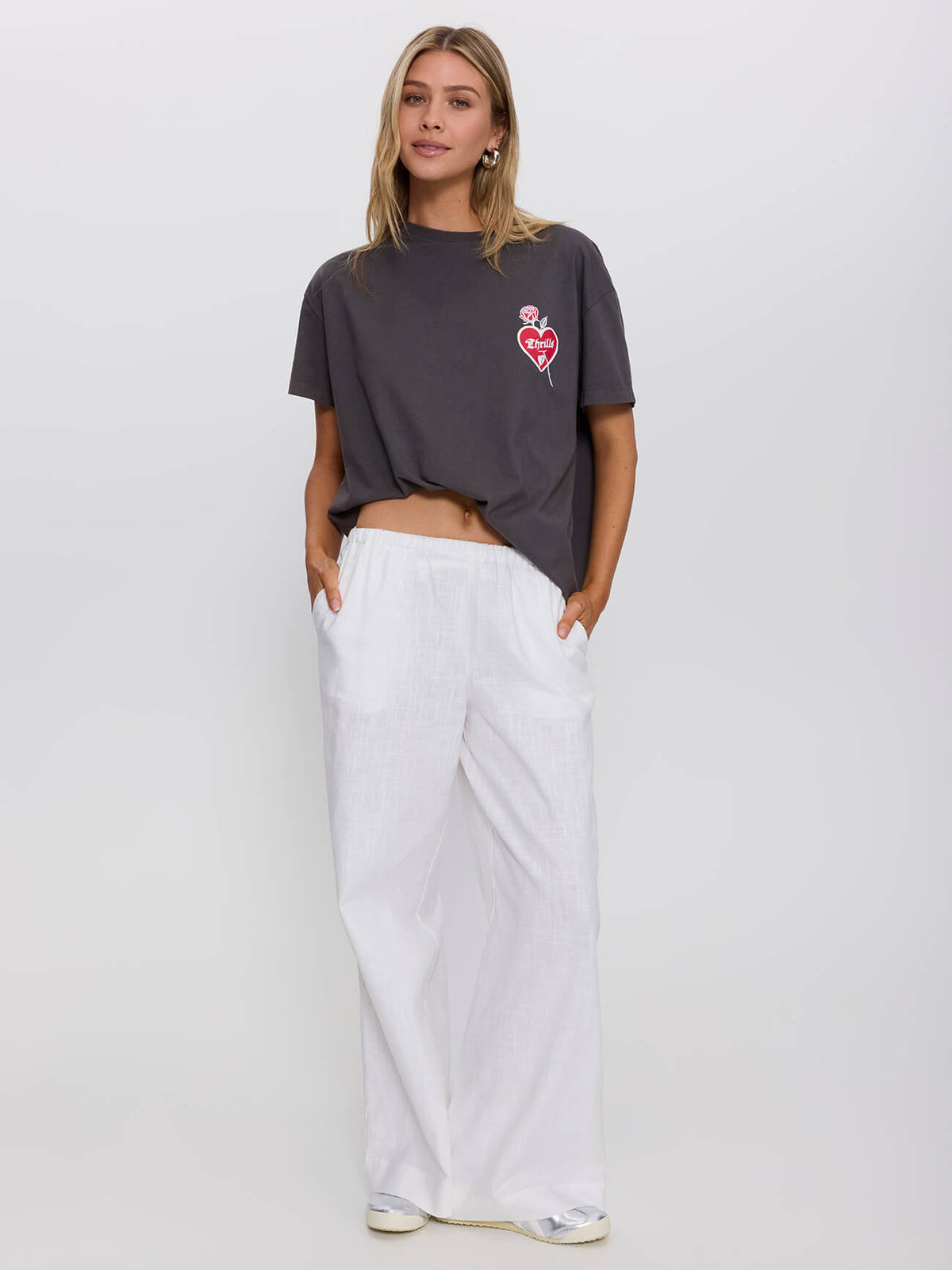 Pluckable Easy Tee - Merch Black 4