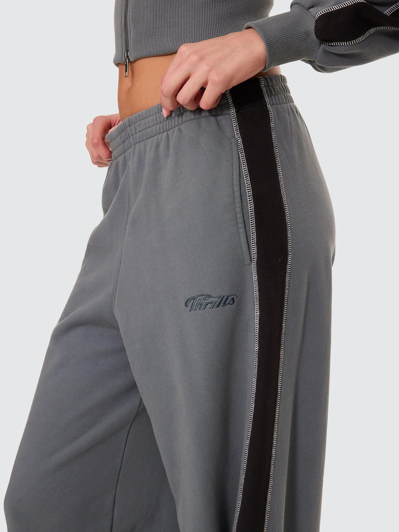 Division 011 Panelled Track Pant - Petrol 4