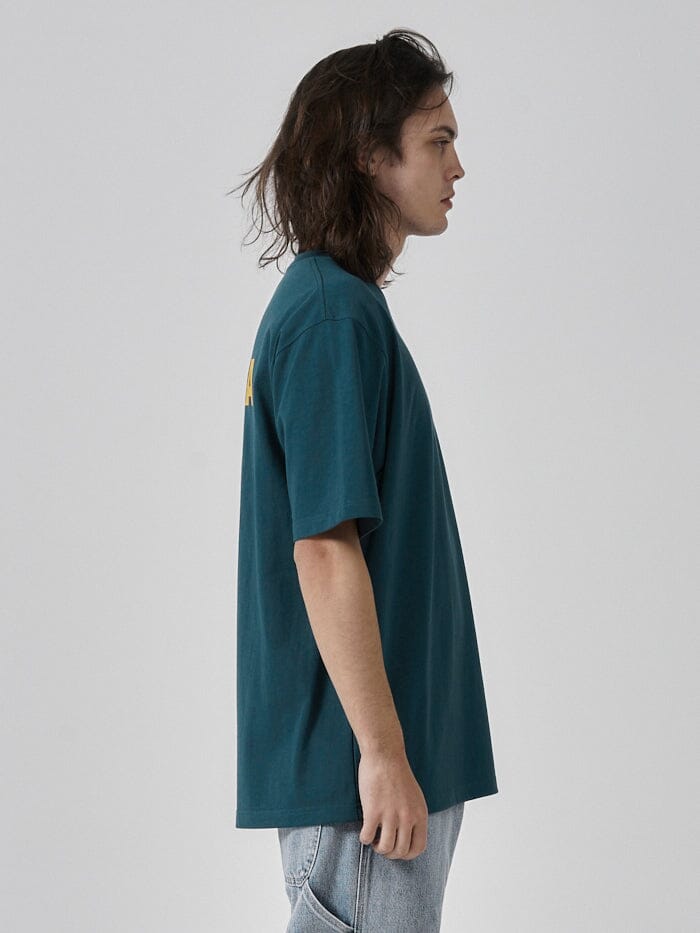 Hard Yakka x Thrills Works Well Oversize Merch Fit Tee - Yakka Green