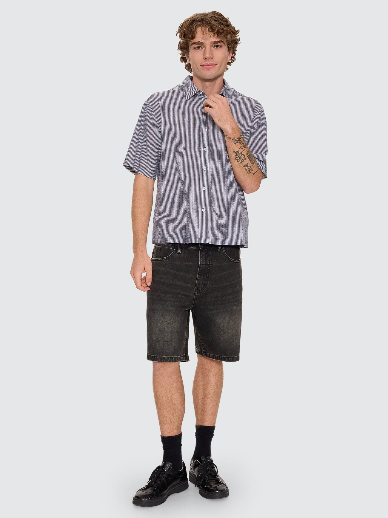 Visions Box Crop Short Sleeve Shirt - Navy Stripe