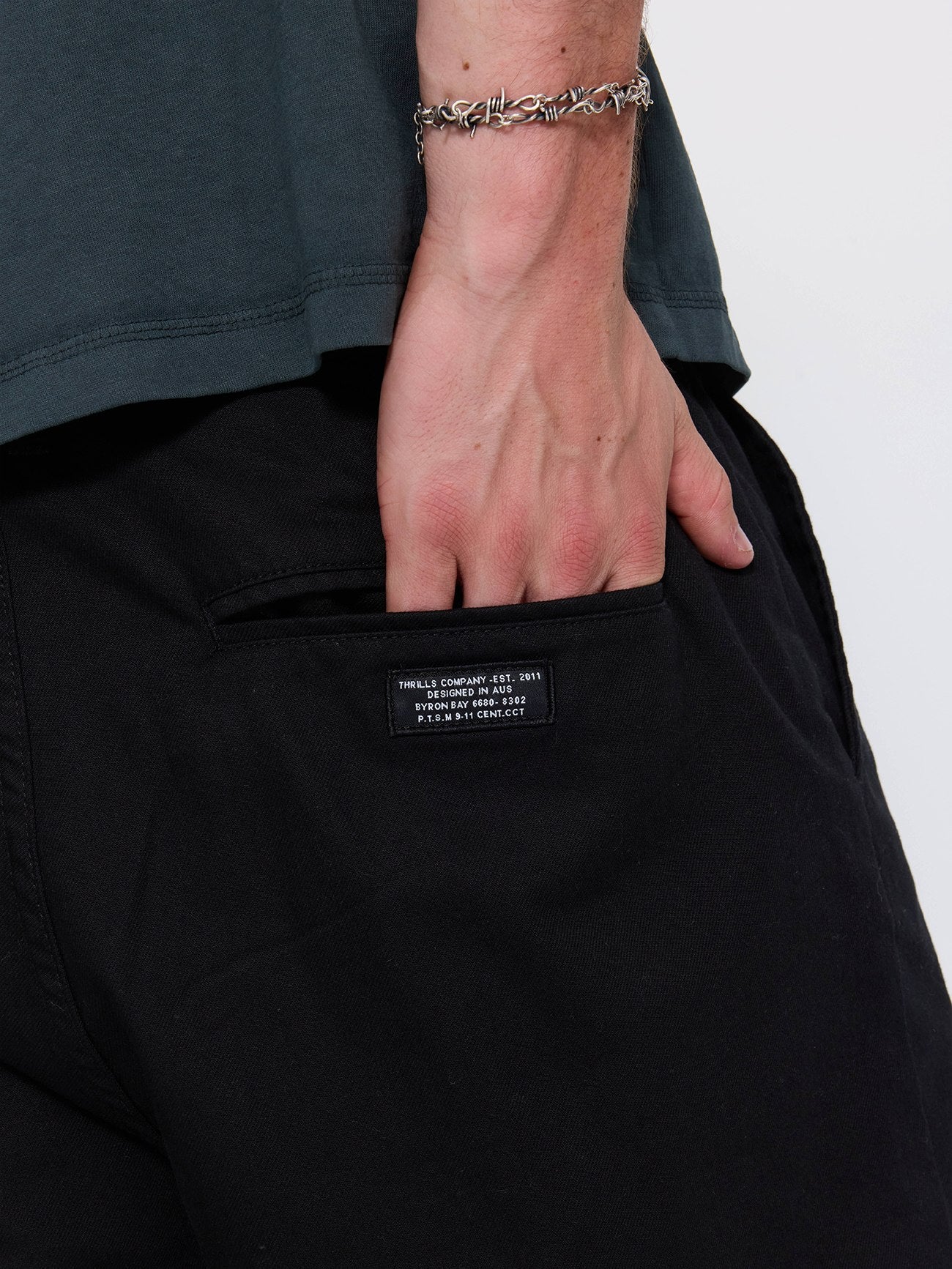 Mid Slacker Chino Short - Black