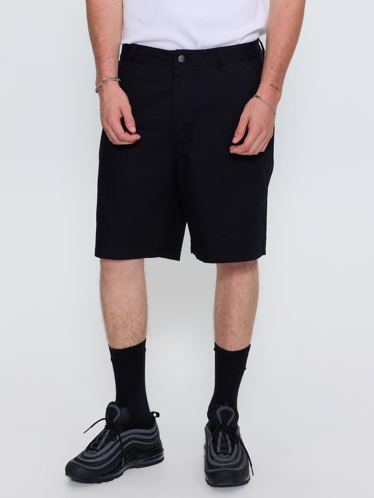 Mid Slacker Chino Short - Black
