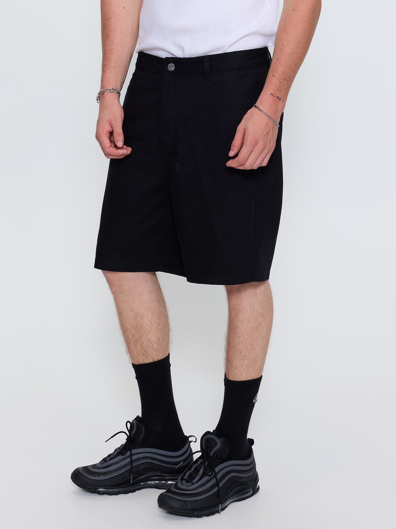 Mid Slacker Chino Short - Black
