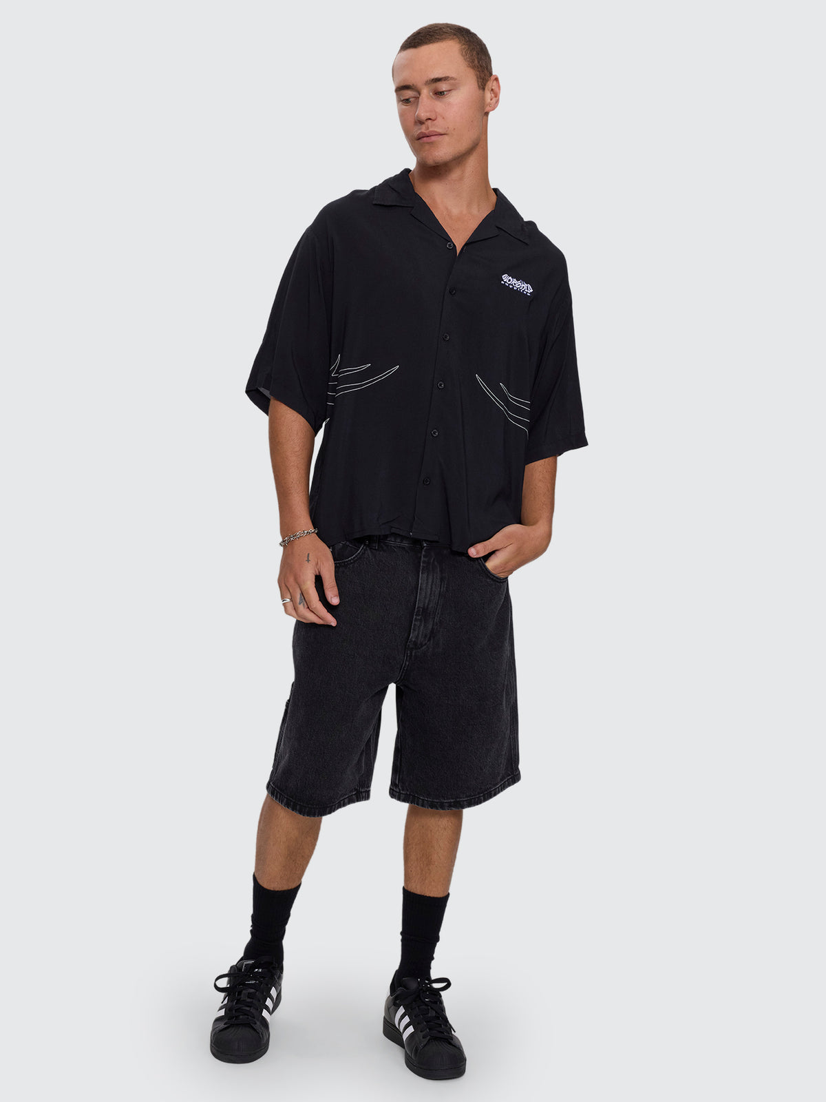 Wahpah Cropped Bowling Shirt - Black