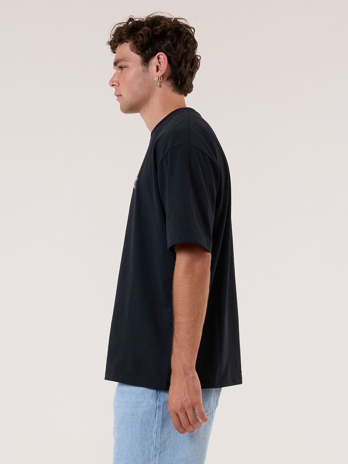 Recruit Oversized Fit Tee - Washed Black XS