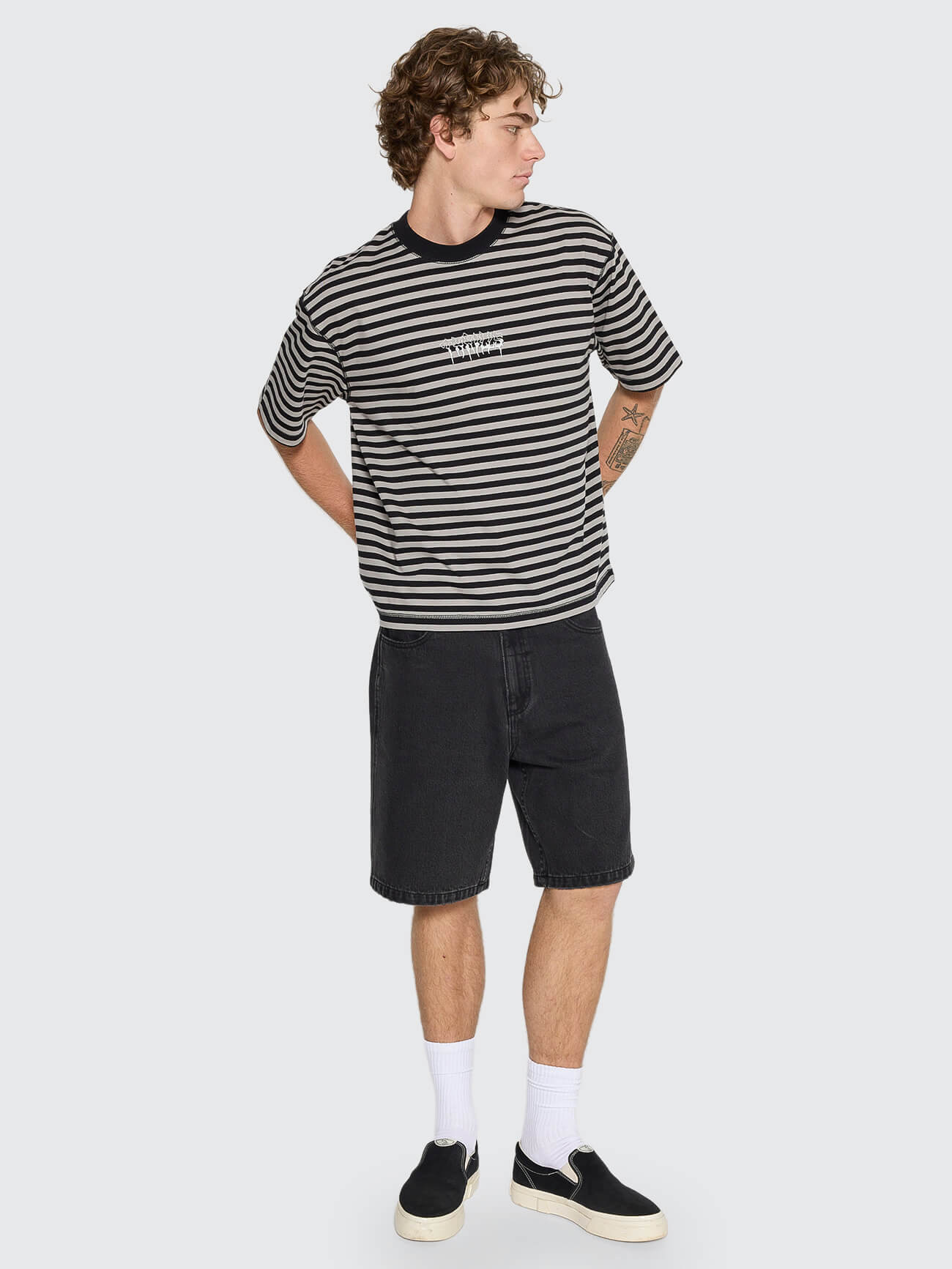 Mid Slacker Relaxed Denim Short - Aged Black 26