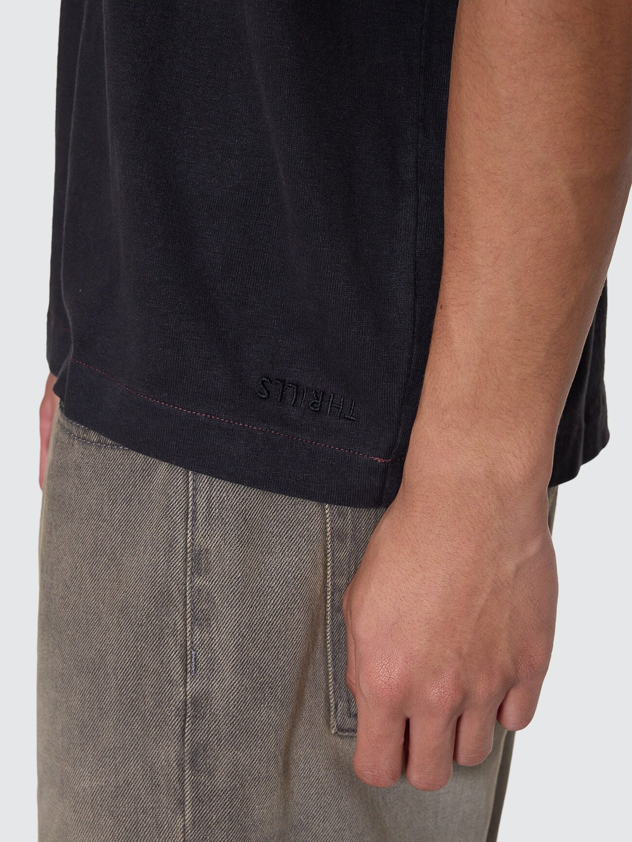 Hemp Thrills Contrast Stitch Box Fit Oversize Cropped Tee - Black - Brown XS