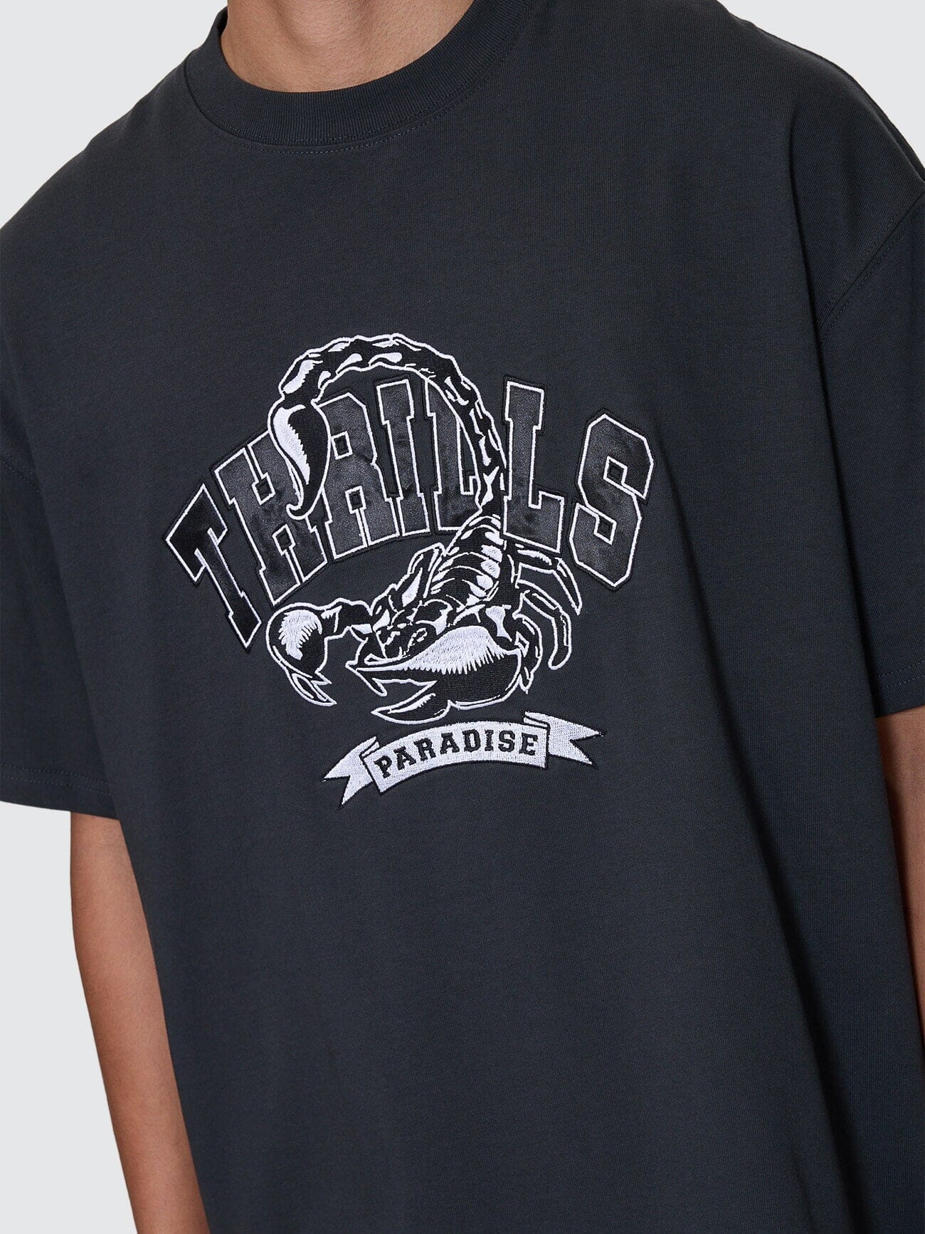 Sting Of Defeat Panel Box Fit Oversize Tee - Black | Thrills Co.