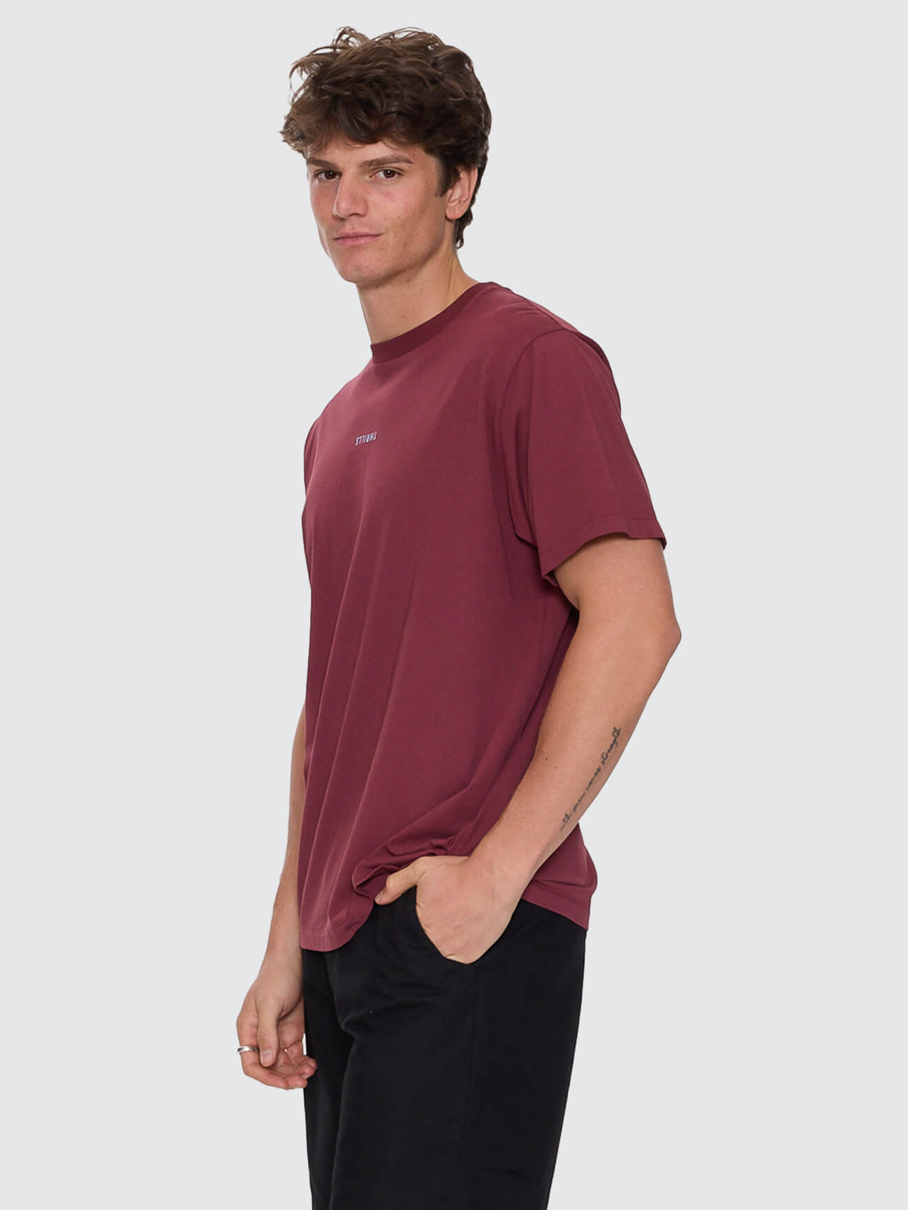 Minimal Thrills Merch Fit Tee - New Maroon XS