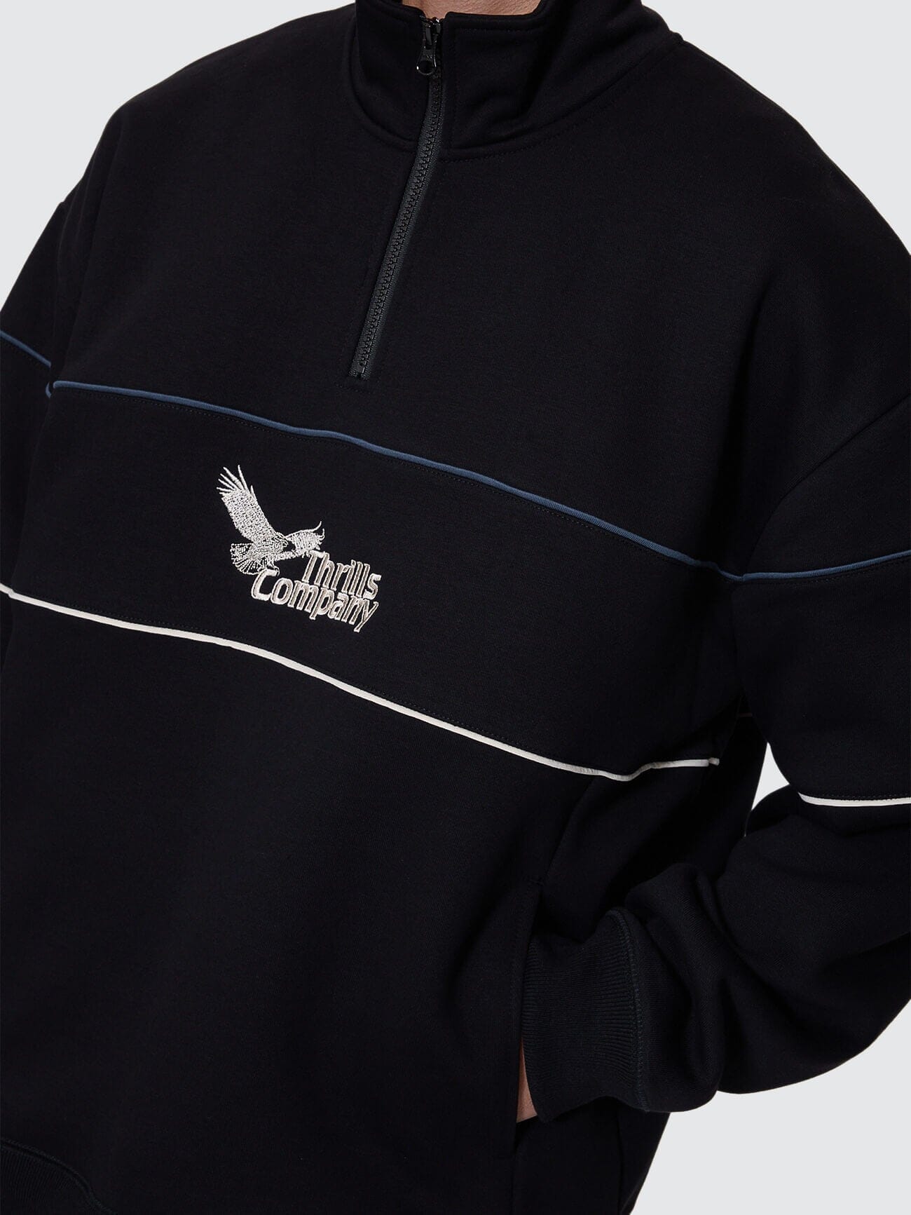 Between Chaos & Calm Quarter Zip Fleece - Black XS
