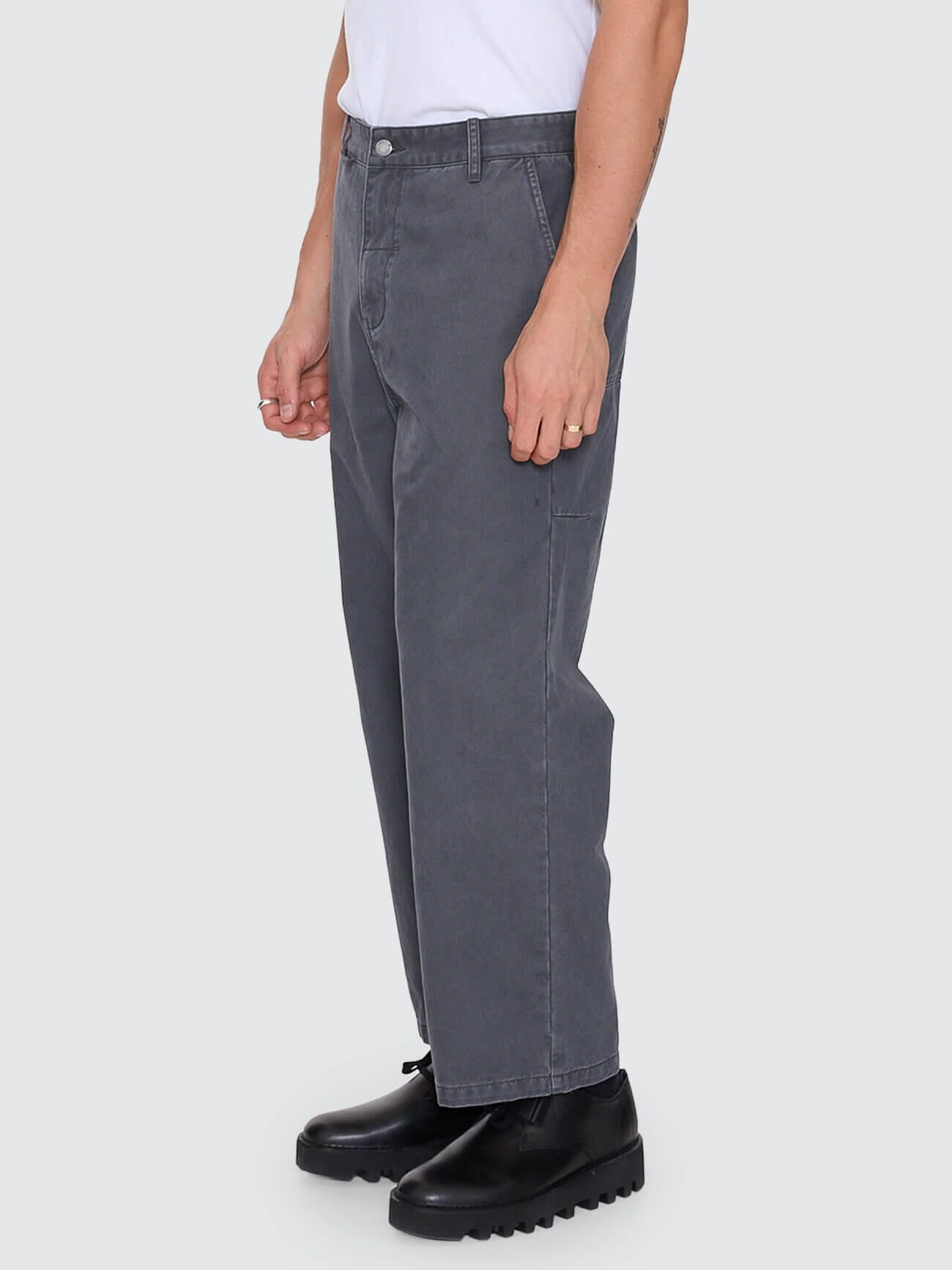 Stagger Big Slacker Cropped Pant - Dark Charcoal | Thrills Co.