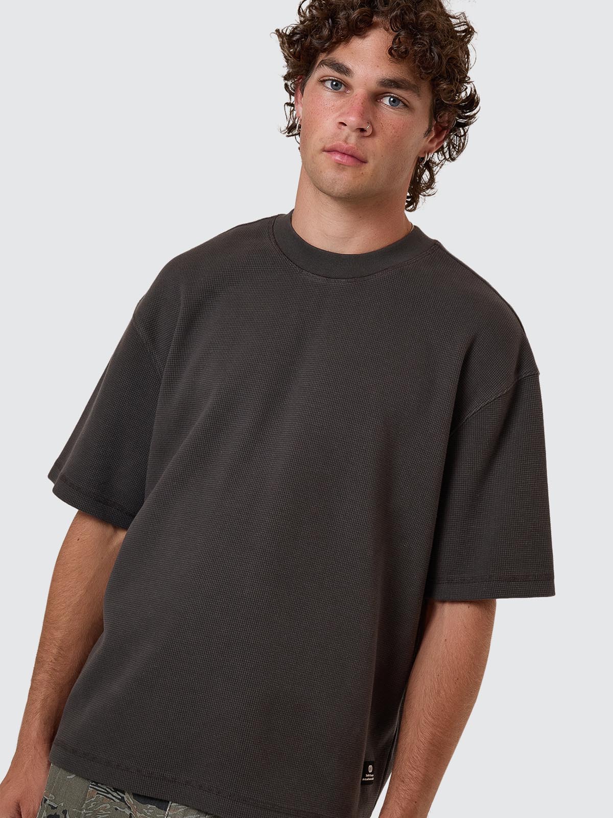 Arts & Industrial Box Fit Oversize Cropped Waffle Tee - Dark Charcoal