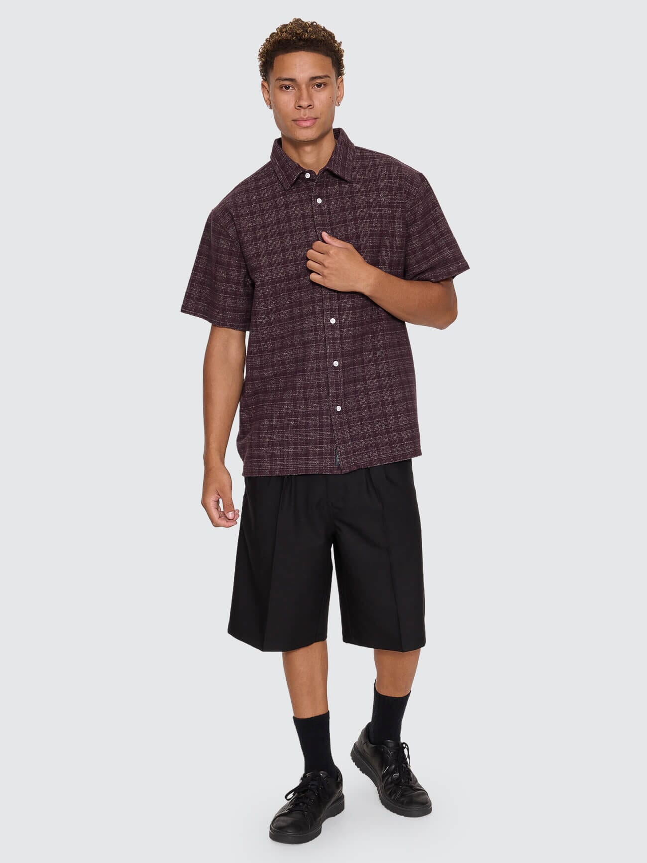 Patches Cropped Short Sleeve Shirt - Aubergine XS