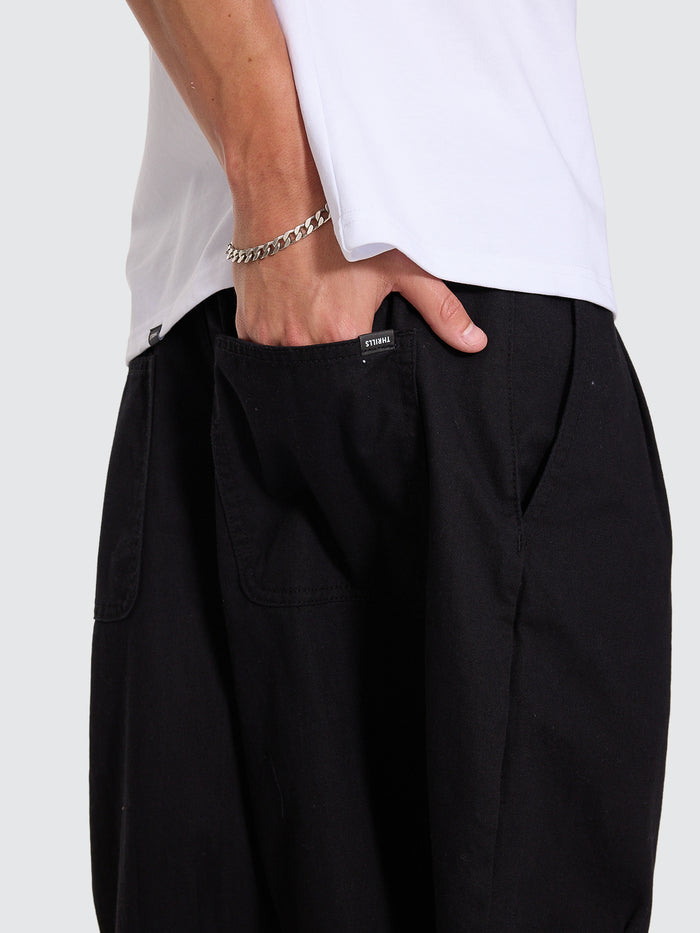 Chaos Barrel Leg Balloon Baggy Short - Black