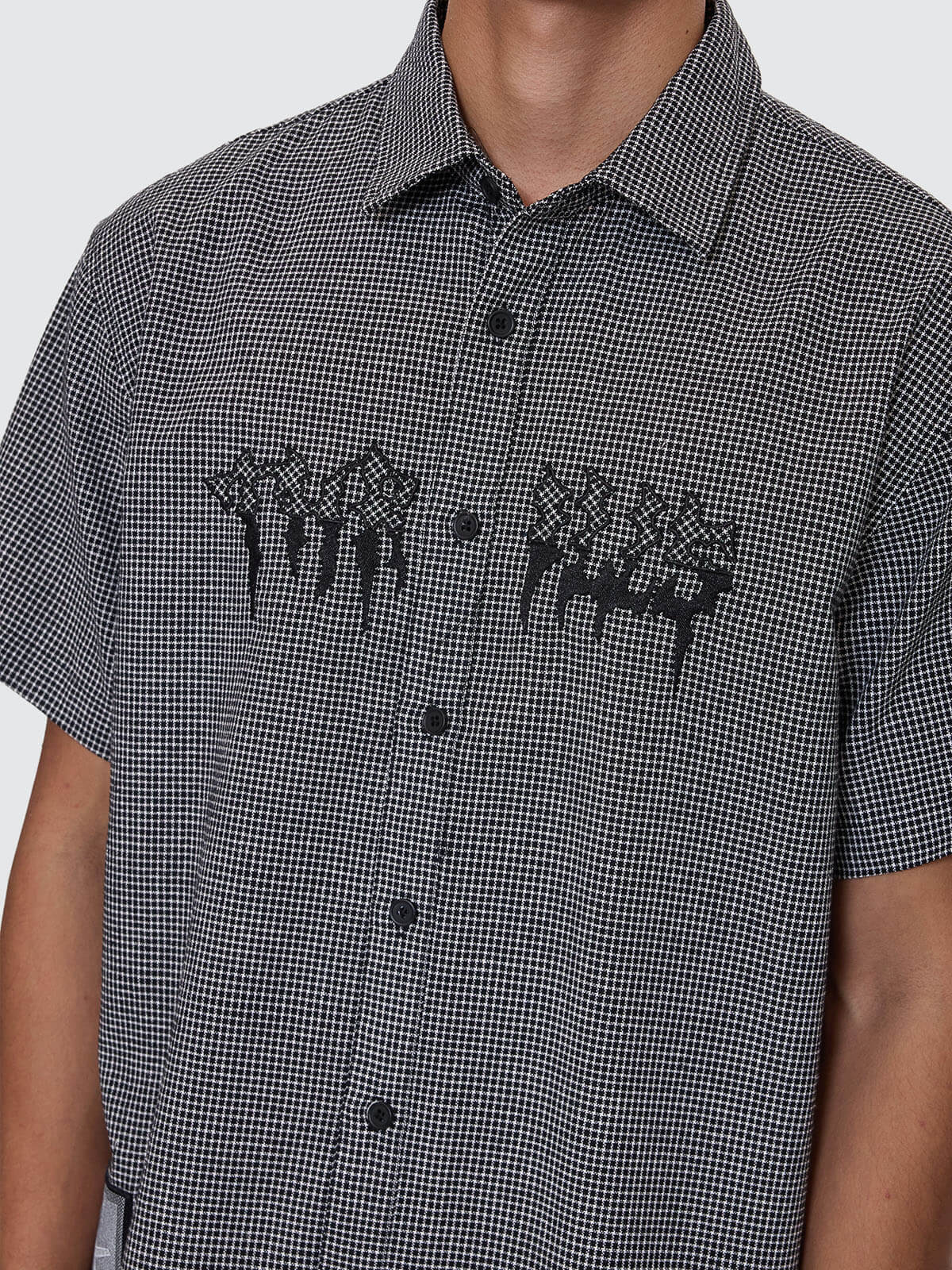 Cut & Shattered Cropped Short Sleeve Shirt - Black XS