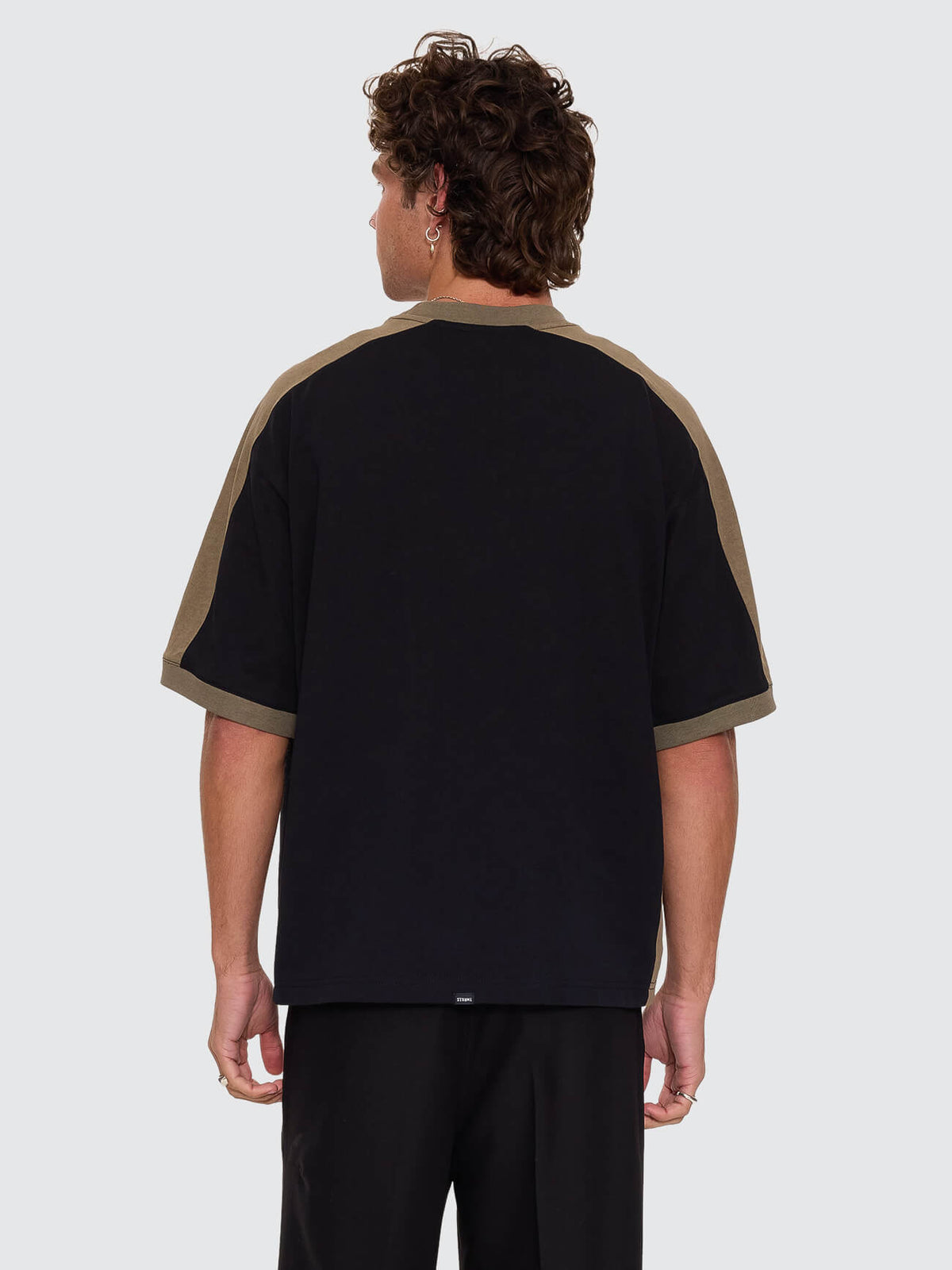 New Ways Of Living Box Crop Panel Tee - Black XS