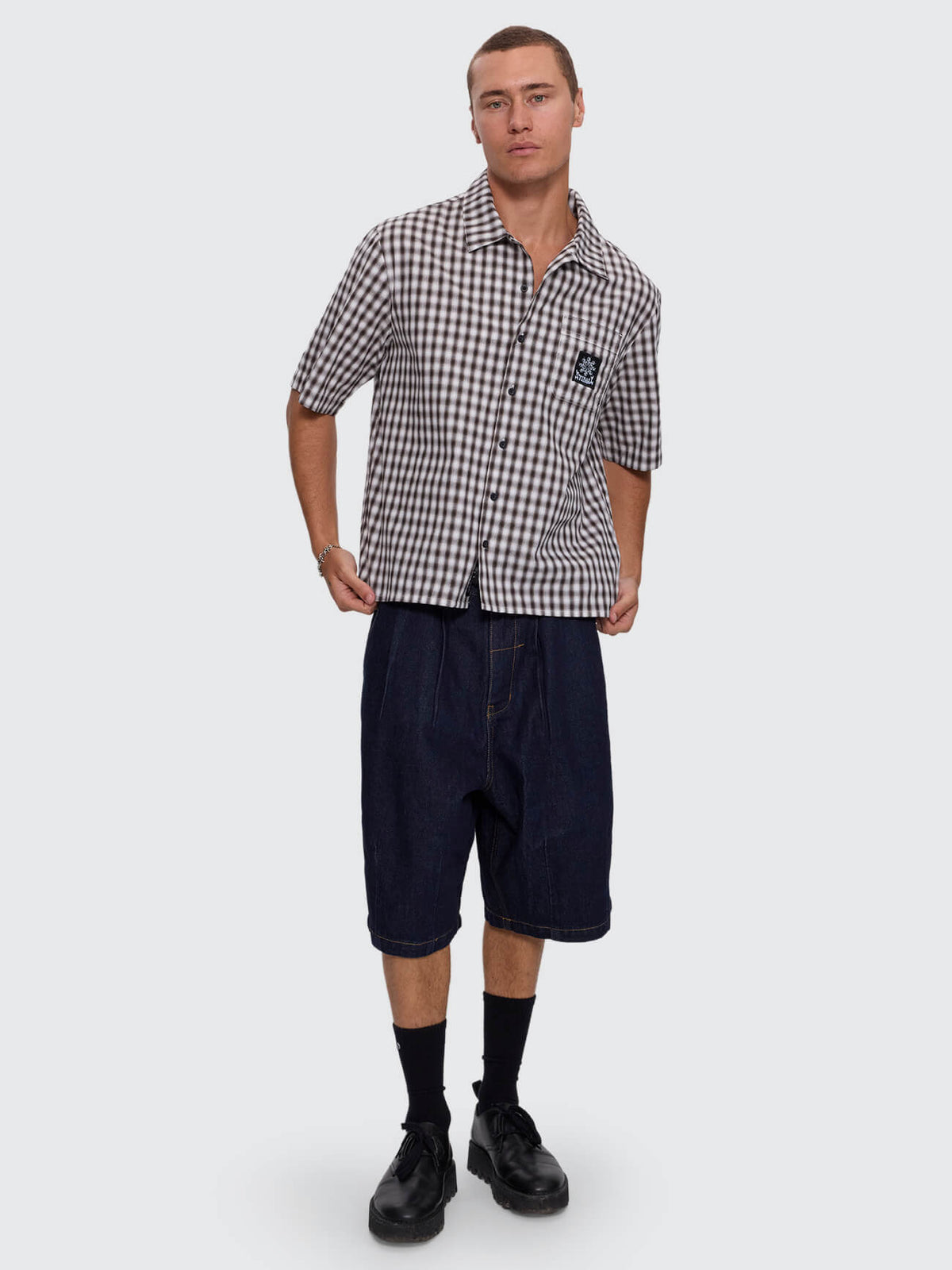 Stagger Cropped Short Sleeve Shirt - Black XS
