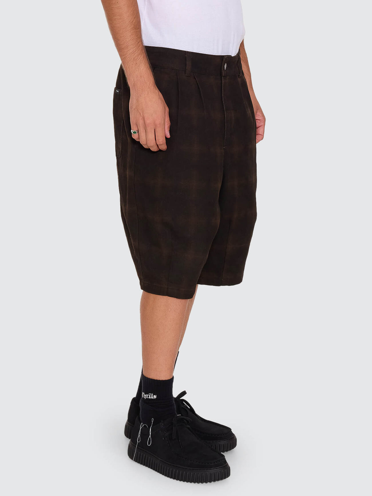 Chaos Barrel Leg Check Balloon Baggy Short - Tarmac - Black 26
