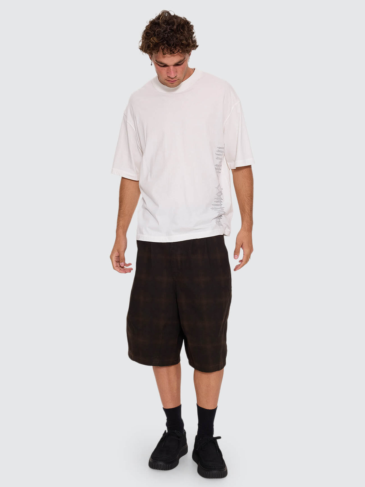 Chaos Barrel Leg Check Balloon Baggy Short - Tarmac - Black 26