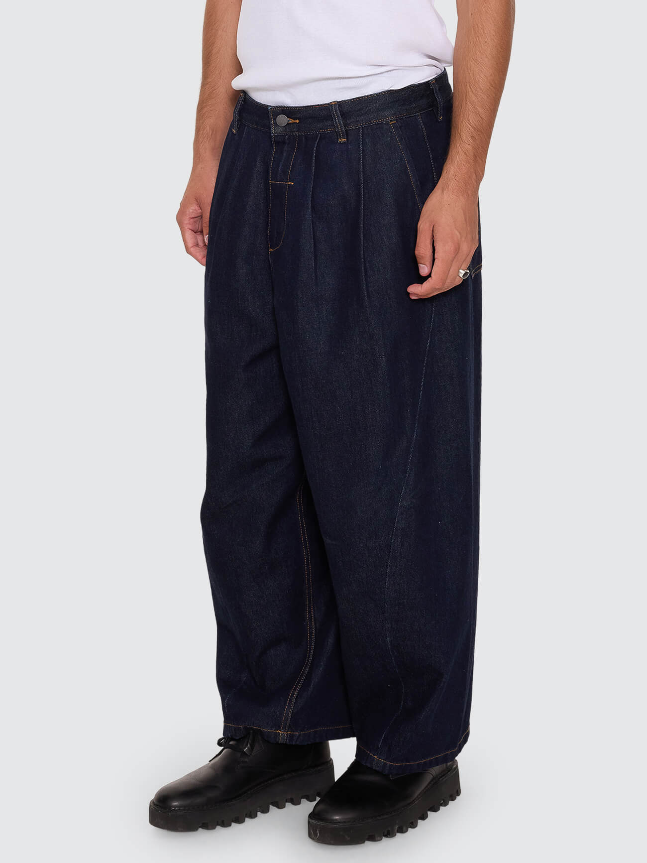 Chaos Barrel Leg Denim Balloon Baggy Pant - Raw Indigo 26