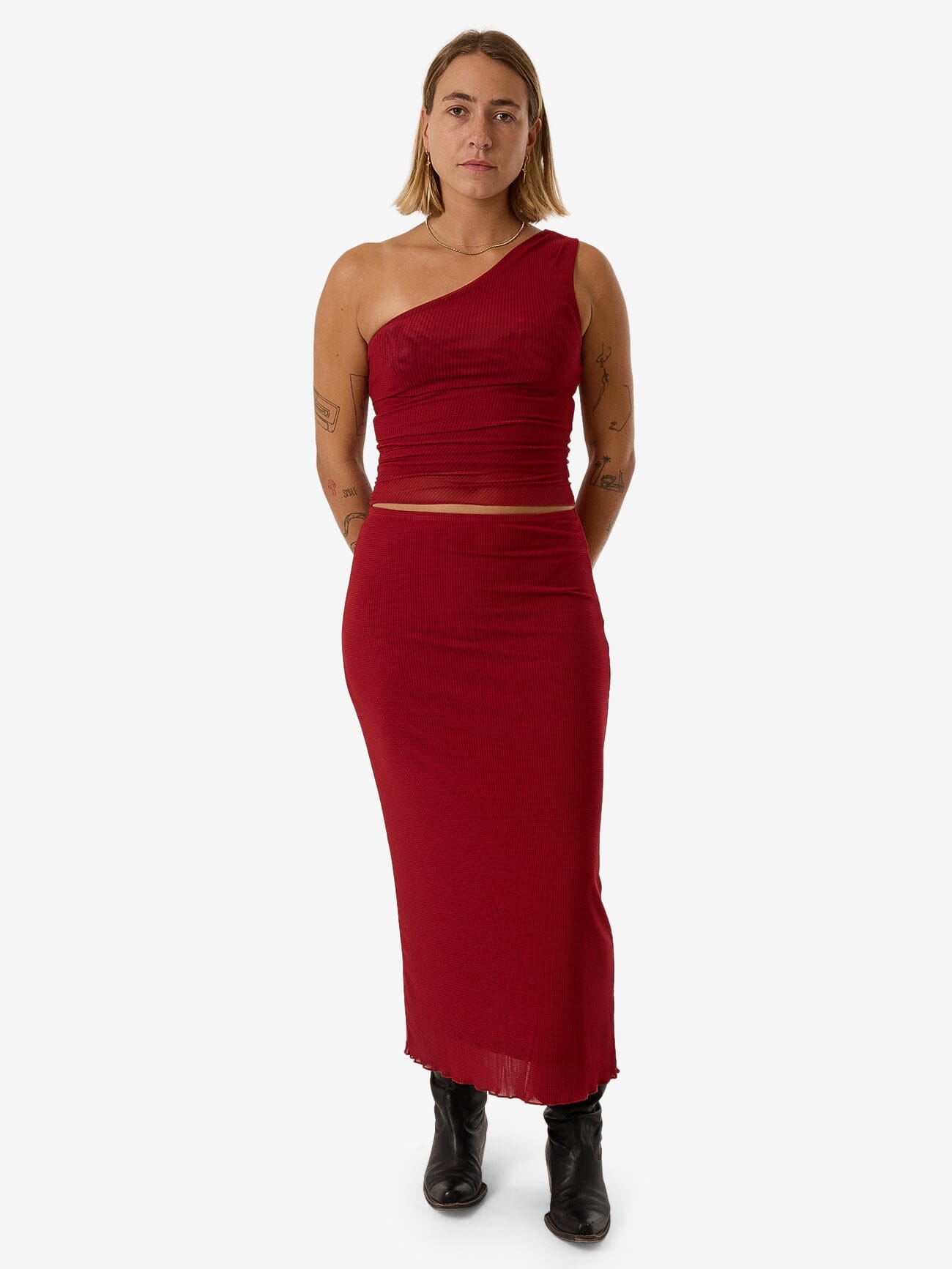 Levitation Mesh Skirt - Red Dahlia