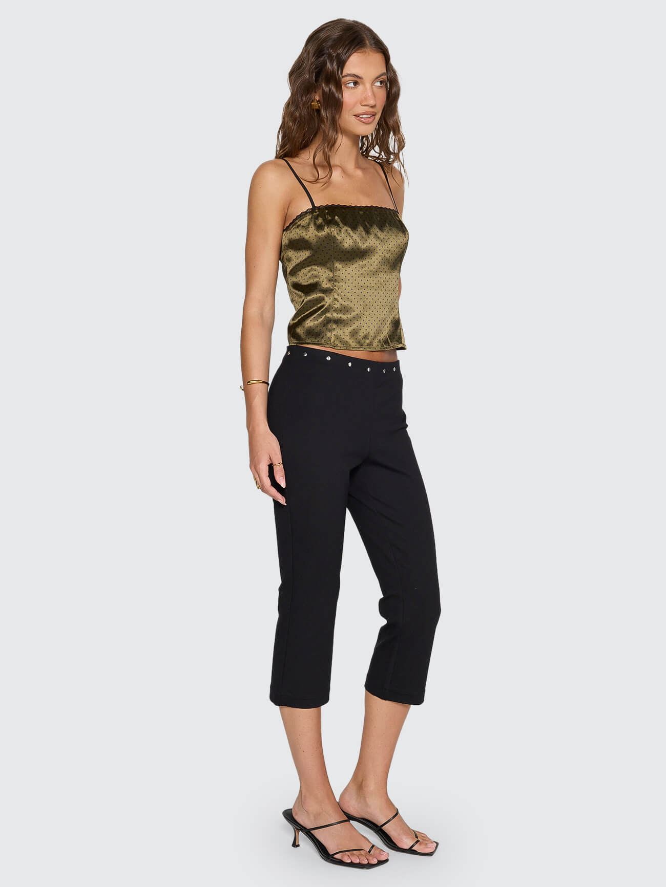 Zephyr Capri Pant - Black 4