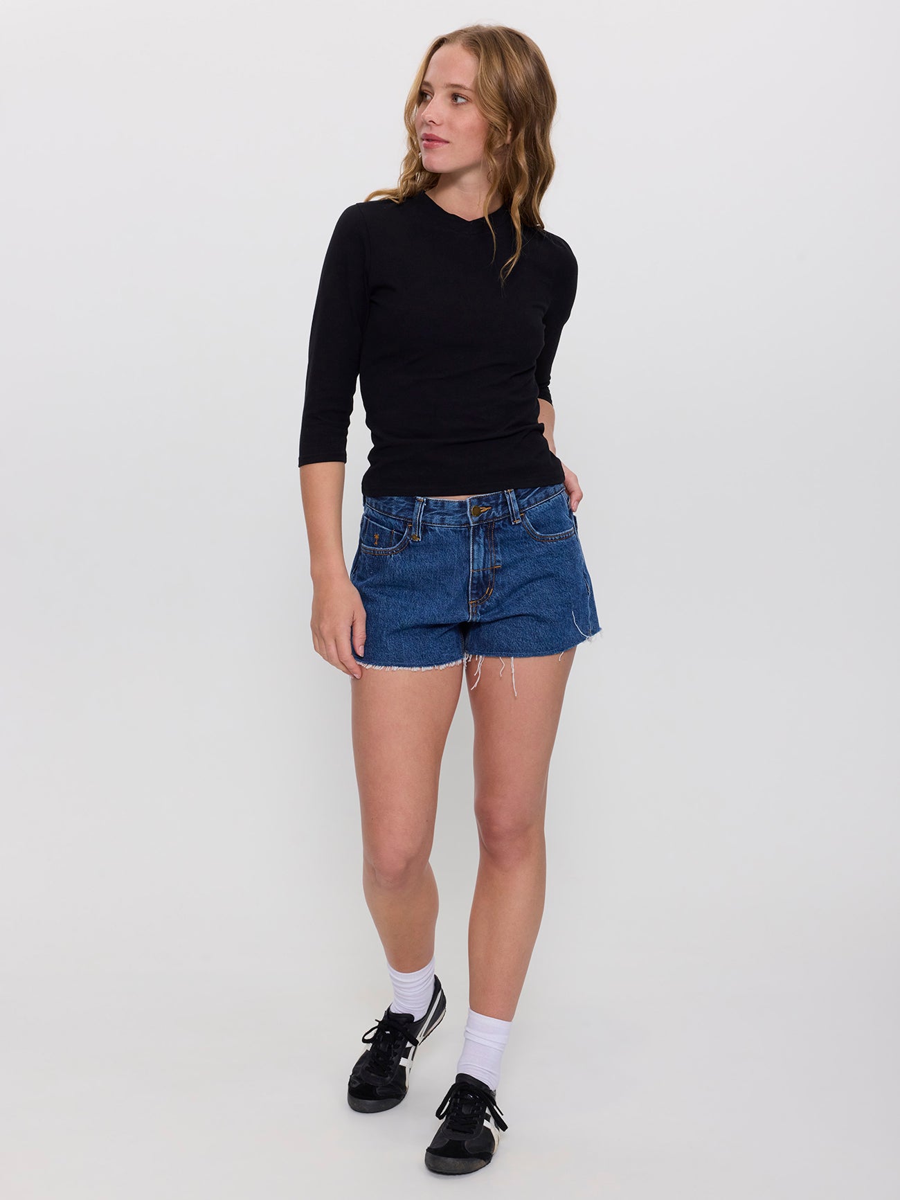 Annie V-Neck 3/4 Sleeve Top - Black 4