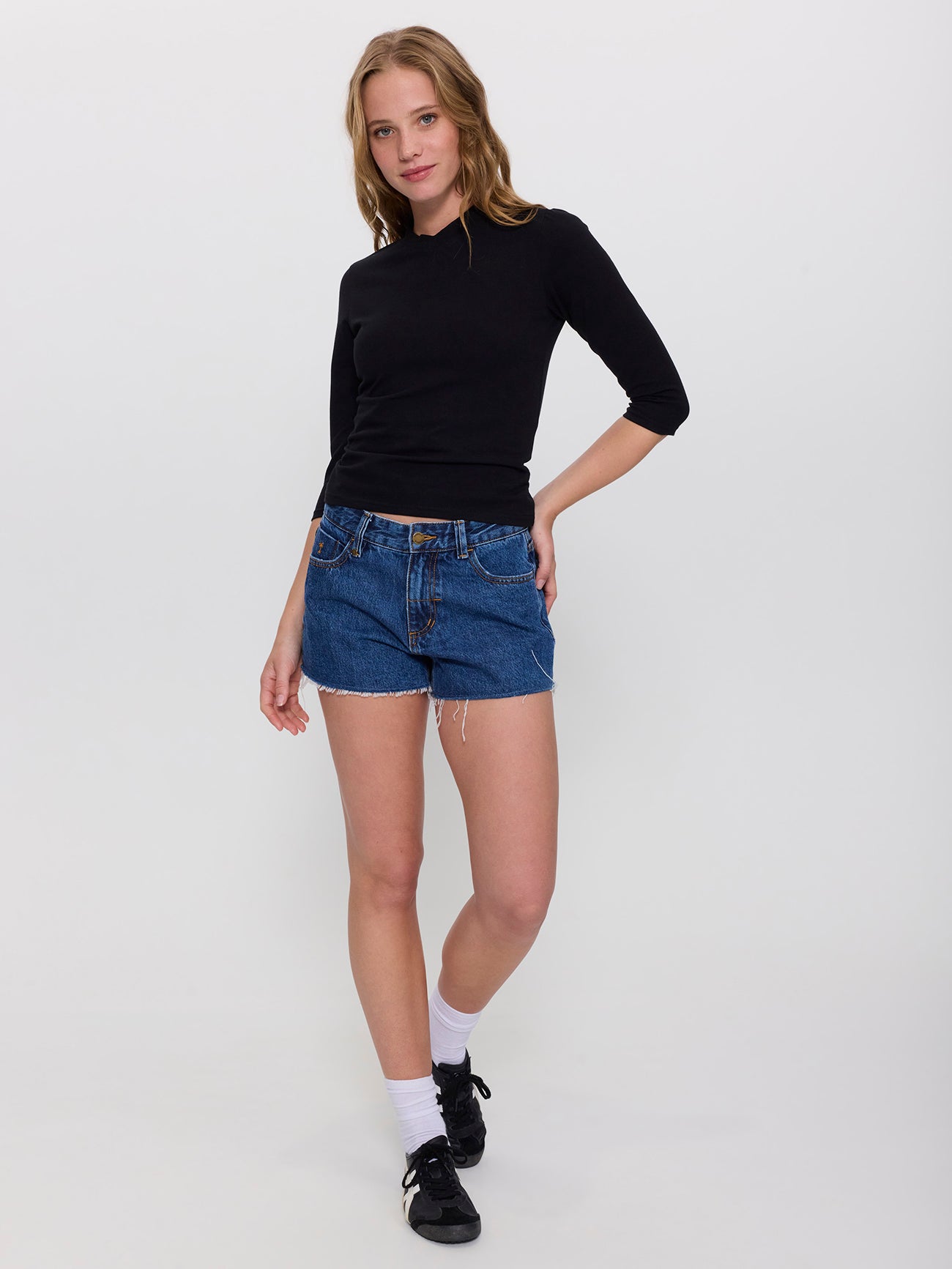 Annie V-Neck 3/4 Sleeve Top - Black 4