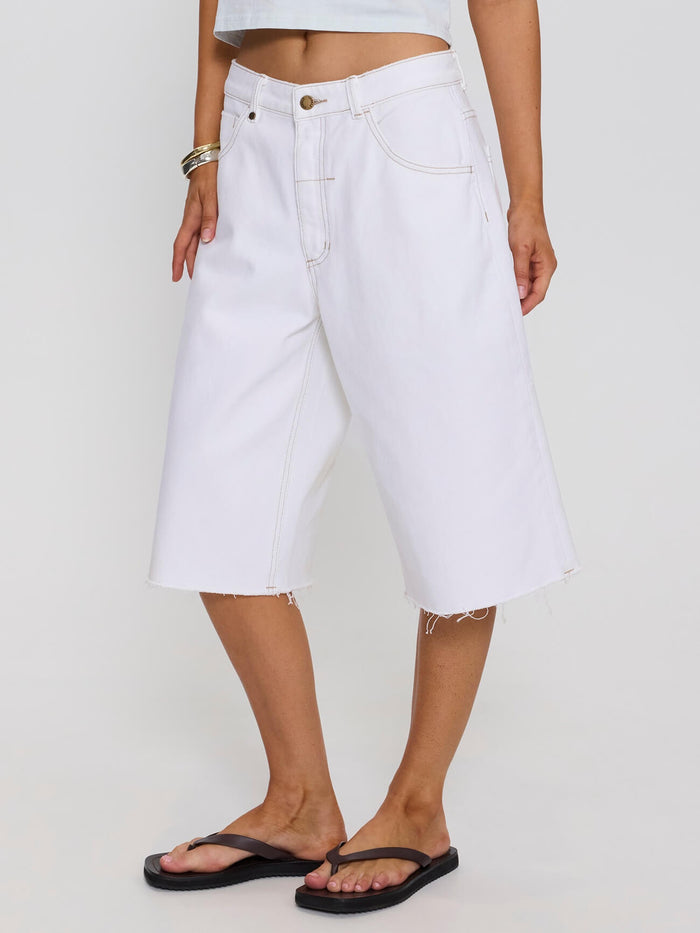 Darcy Low Rise Embro Short - Vintage White 4
