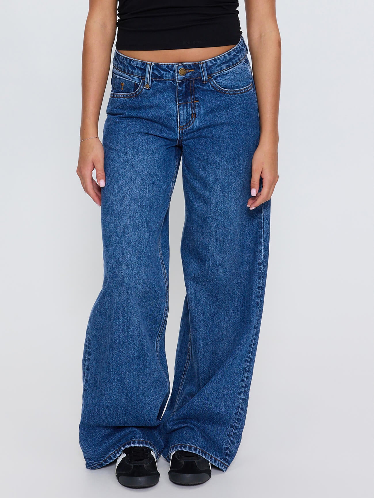 Hunter Low Rise Wide Jean - Darker Dust Blue 4