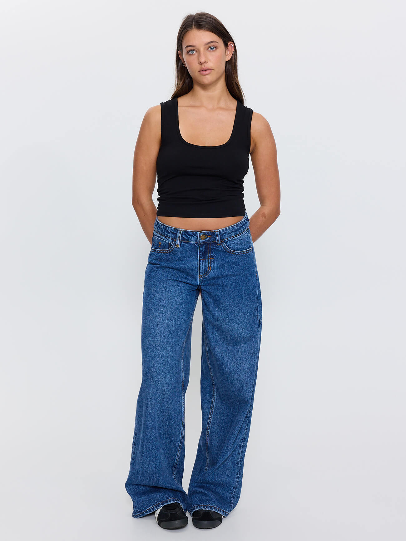 Hunter Low Rise Wide Jean - Darker Dust Blue 4