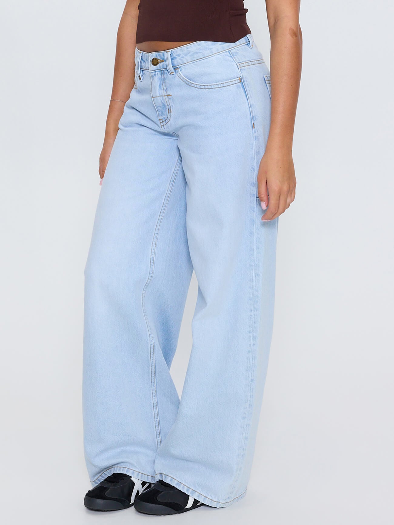 Hunter Low Rise Wide Jean - Light Wave Blue 4