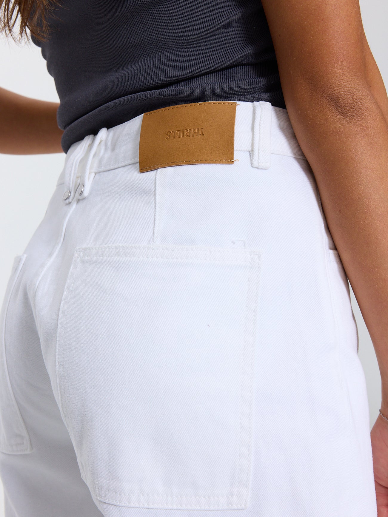 Sloane Low Rise Barrel Jean - Whiteout
