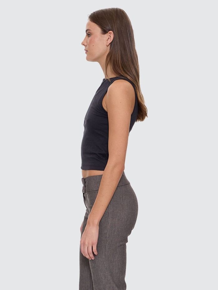 Bounty Tank - Washed Black 4