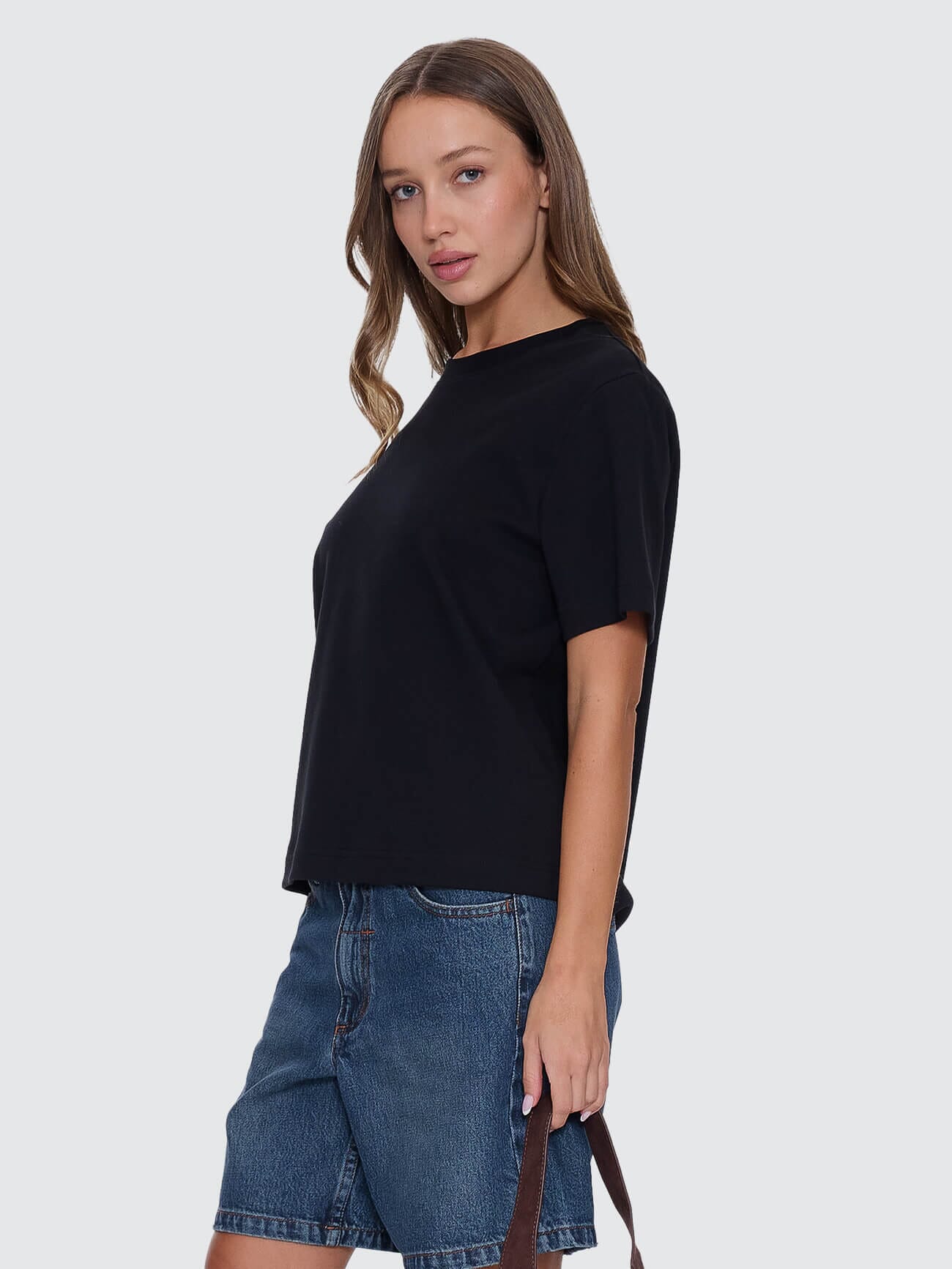 Essential Tee - Black 4