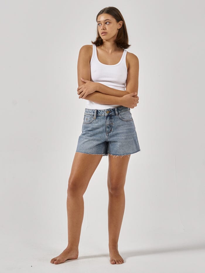 Erica Mid Rise Short - Weathered Blue
