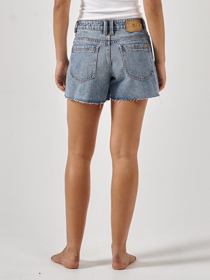 Erica Mid Rise Short - Weathered Blue