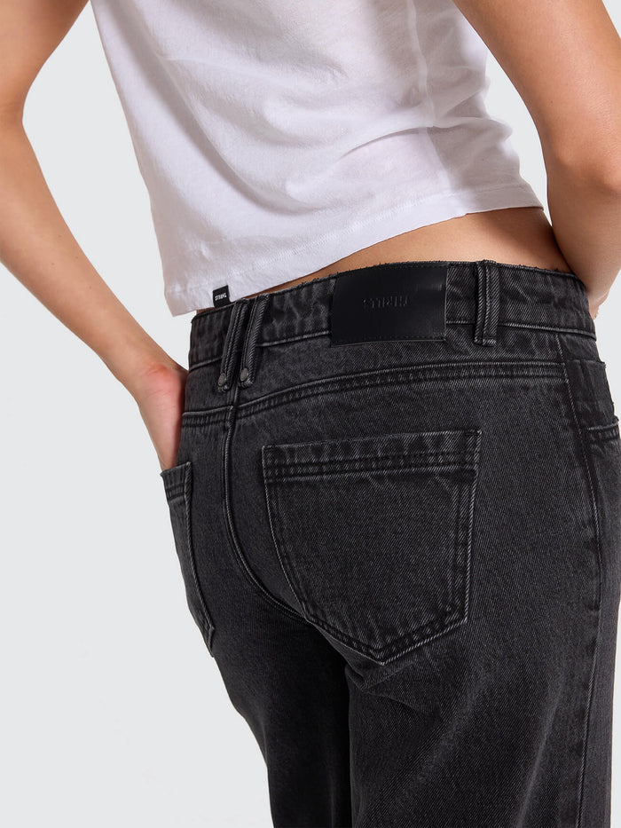 Saskia Low Rise Straight Jean - Aged Black