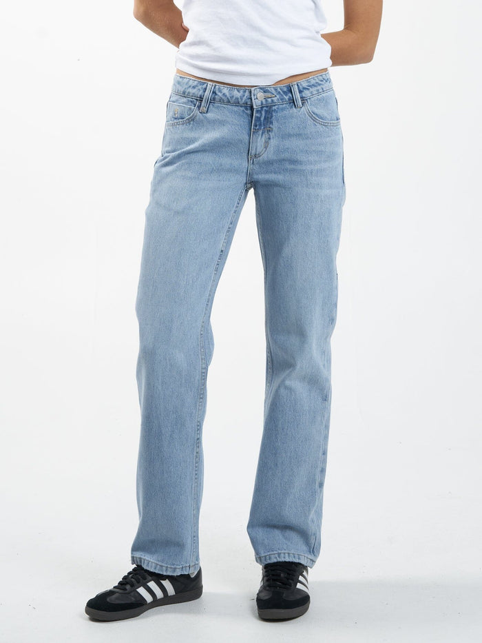 Saskia Low Rise Straight Jean - Endless Blue