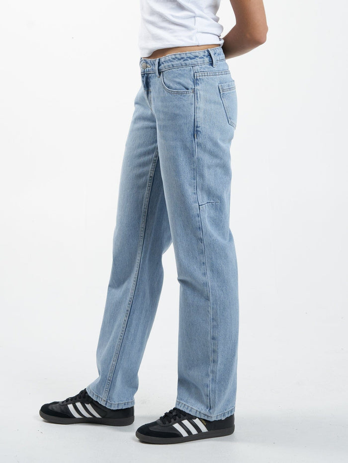 Saskia Low Rise Straight Jean - Endless Blue