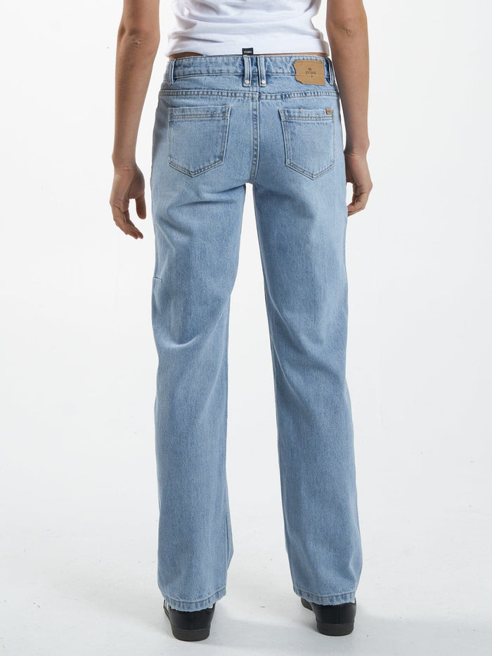Saskia Low Rise Straight Jean - Endless Blue