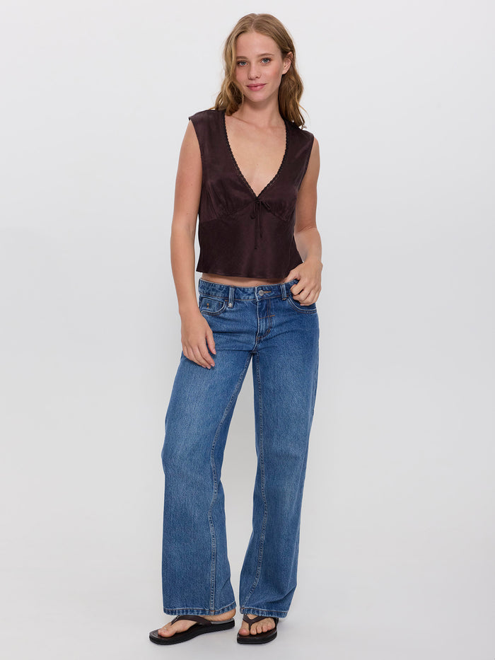 Saskia Low Rise Straight Jean - Darker Dust Blue 4
