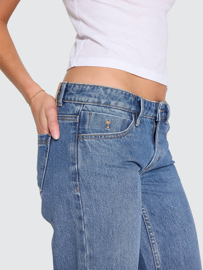 Saskia Low Rise Straight Jean - Darker Dust Blue