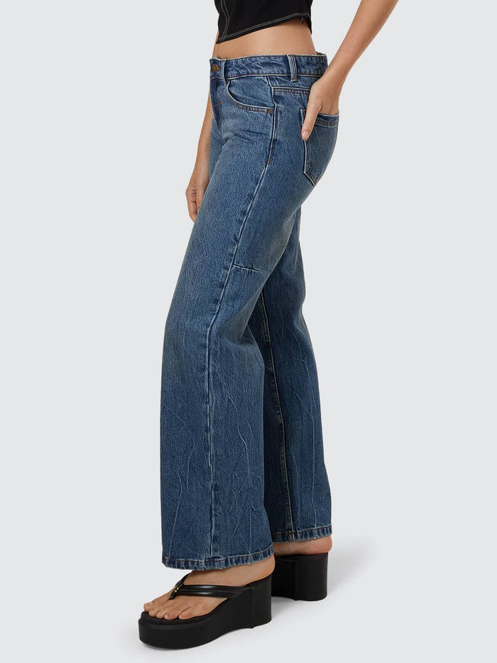 Saskia Low Rise Straight Jean - Vanish Mid Blue