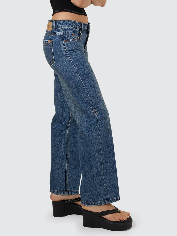 Saskia Low Rise Straight Jean - Vanish Mid Blue