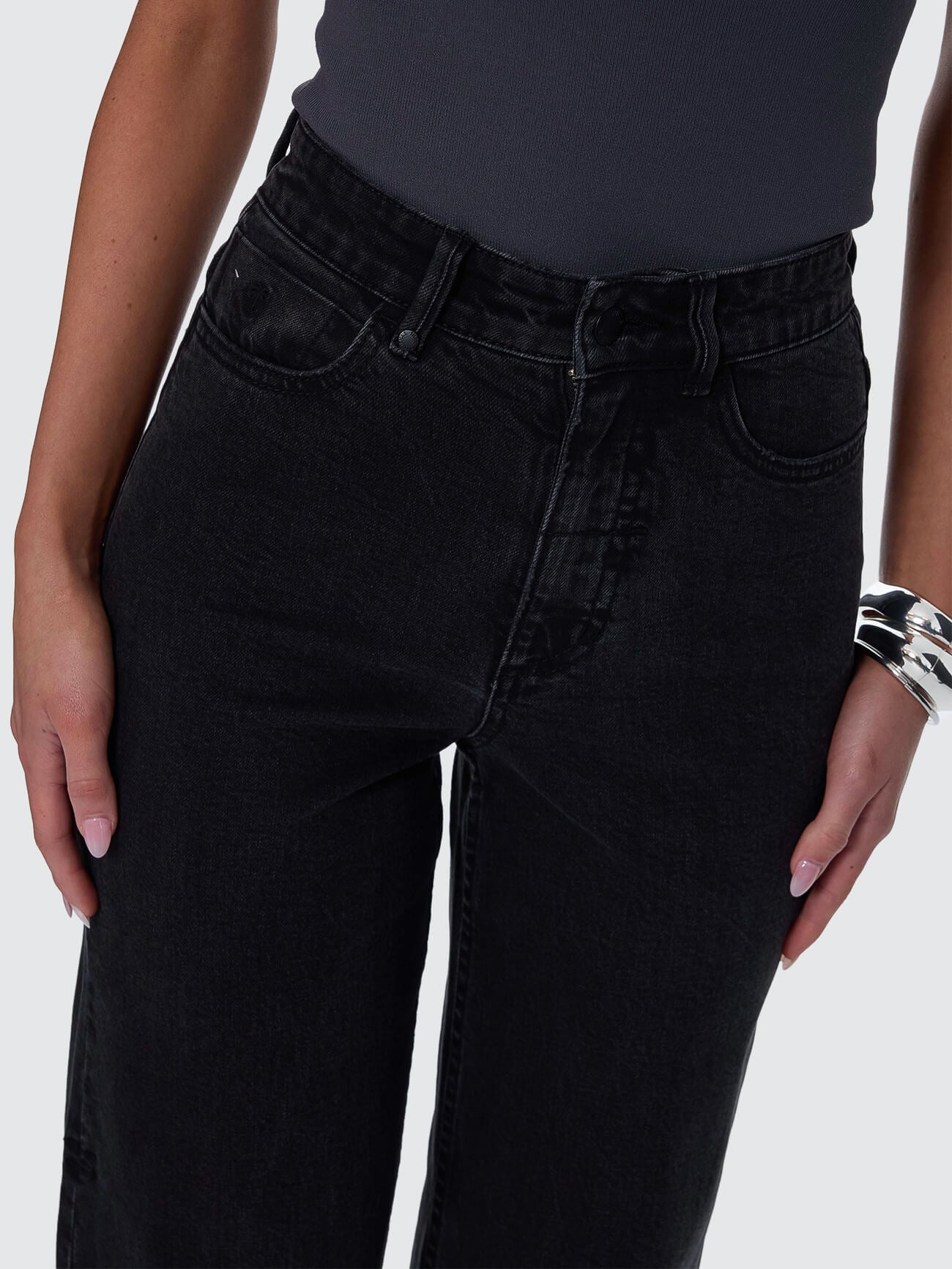 Holly High Rise Stretch Wide Jean - Aged Black 4