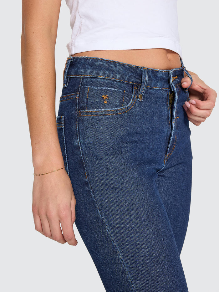 Nicole High Rise Stretch Straight Jean - Rinsed Ink