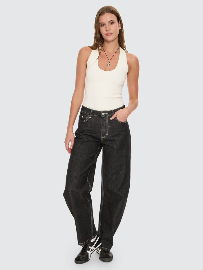 Sloane Low Rise Barrel Jean - Raw Black 4